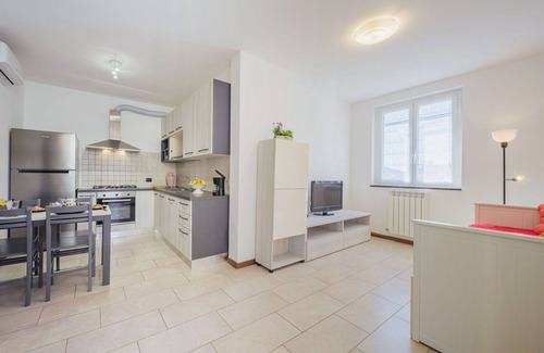 Sestri Levante Apartment | Beautiful apartment for 5 guests with WIFI, A/C, TV, patio and pets allowed