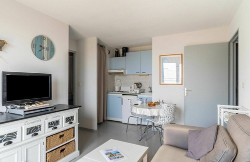 Lacanau-Ocean Apartment | Beautiful apartment for 4 guests with WIFI, pool, TV, terrace and pets allowed