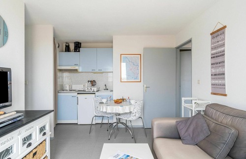 Lacanau-Ocean Apartment | Beautiful apartment for 4 guests with WIFI, pool, TV, terrace and pets allowed