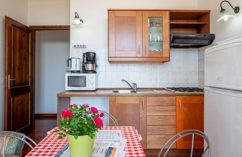Azzano d'Asti Villa | Beautiful apartment in villa for 6 guests with pool, A/C, WIFI, terrace and pets allowed