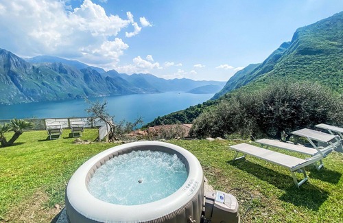 Fonteno Apartment | Beautiful apartment for 6 guests with hot tub, WIFI, A/C, TV, terrace and pets allowed