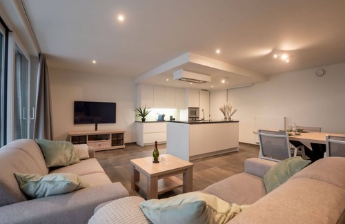 Blankenberge Apartment | Beautiful apartment for 8 guests with WIFI, TV and terrace