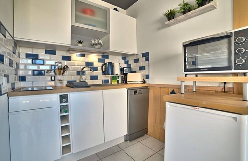 La Cotiniere Apartment | Beautiful apartment for 4 guests with pool, WIFI, TV, terrace and pets allowed