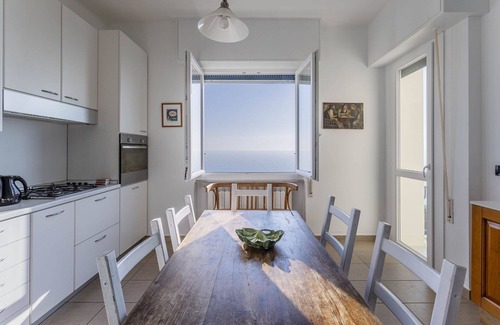 Pieve Ligure Apartment | Beautiful apartment for 8 guests with A/C, WIFI, TV, balcony and panoramic view, close to Portof.