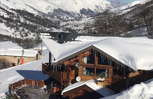 Les Menuires Apartment | Beautiful apartment with direct access to the ski slopes!
