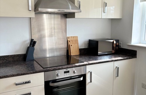 York Apartment | Beautiful Apartment in Great & Quiet Area - Free Private Parking
