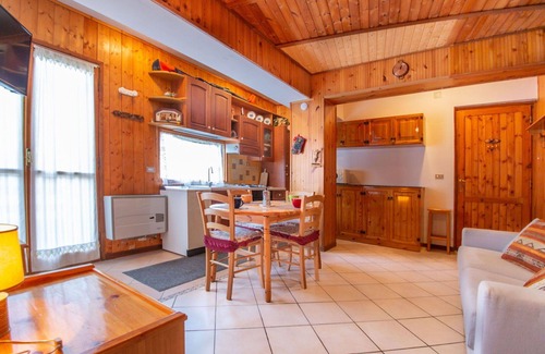 Rivisondoli Apartment | Beautiful apartment for 4 people with balcony and pets allowed