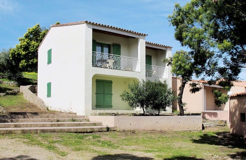 Aregno Apartment | Beautiful apartment for 6 guests with A/C, WIFI, TV and terrace