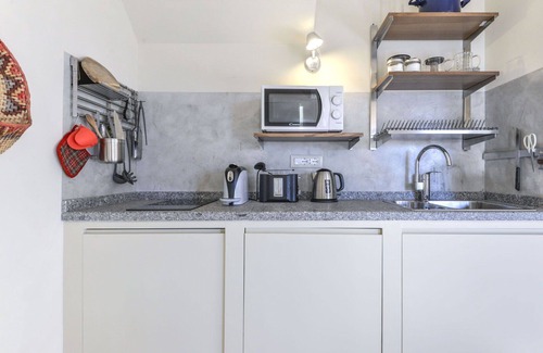 Marciana Apartment | Beautiful apartment for 2 guests with A/C, WIFI, balcony and pets allowed