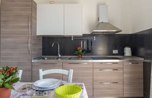 Pompeiana Apartment | Beautiful apartment for 6 people with A/C, WIFI, balcony and pets allowed