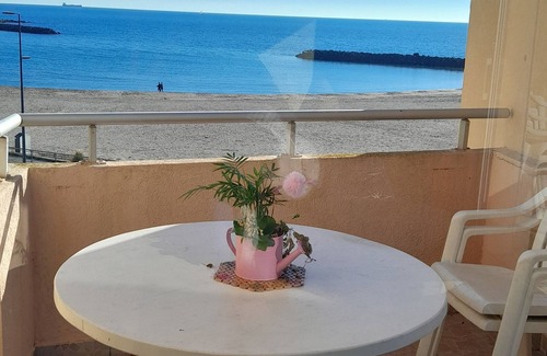 Sete Apartment | Beautiful apartment facing the sea. Balcony, plus huge terrace, very nice view.