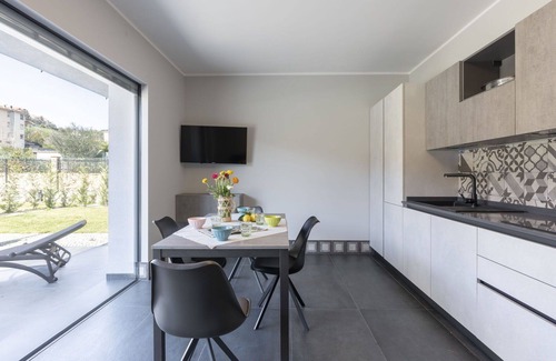 Caramagna Ligure Apartment | Beautiful apartment for 6 guests with A/C, WIFI, pool, TV, terrace and pets allowed