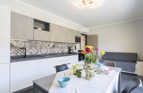 Caramagna Ligure Apartment | Beautiful apartment for 6 guests with A/C, WIFI, pool, TV, terrace and pets allowed