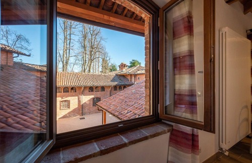 Mondovi Apartment | Beautiful apartment for 3 guests with WIFI, TV, patio and pets allowed