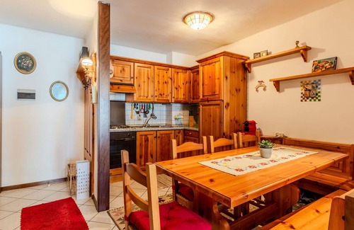 Ragoli Apartment | Beautiful apartment for 6 guests with WIFI, TV and balcony