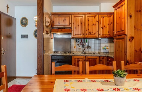 Ragoli Apartment | Beautiful apartment for 6 guests with WIFI, TV and balcony