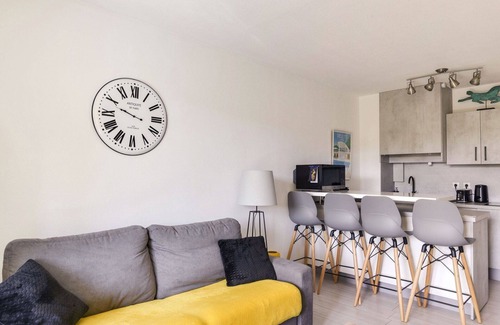 Liberation Apartment | Beautiful apartment for 4 people with WIFI, A/C, TV, terrace and pets allowed