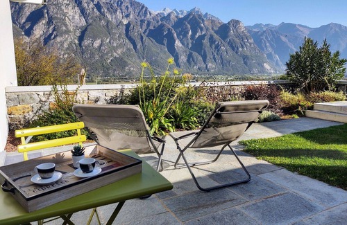 Samolaco Apartment | Beautiful apartment for 4 guests with A/C, WIFI, TV and patio