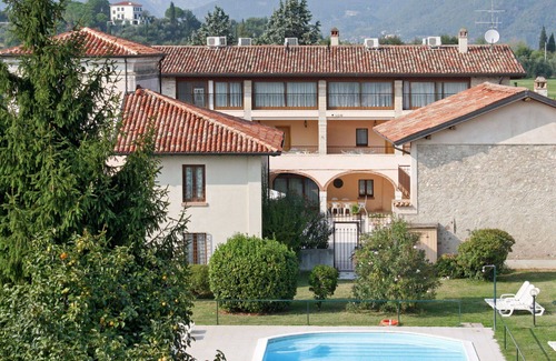 Cunettone Apartment | Beautiful apartment for 6 people with pool, WIFI, A/C, TV, patio and pets allowed