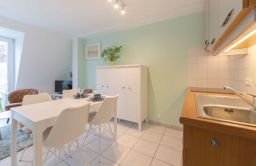 Bredene Apartment | Beautiful apartment for 4 guests with WIFI, TV and balcony