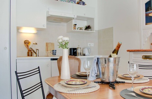 Carnac Apartment | Beautiful apartment for 4 guests with WIFI, TV, terrace and pets allowed