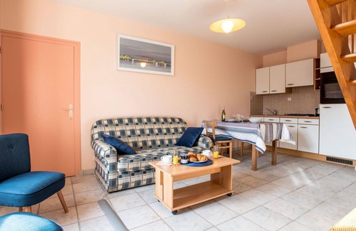 Carnac Apartment | Beautiful apartment for 2 guests with WIFI, TV, patio and pets allowed