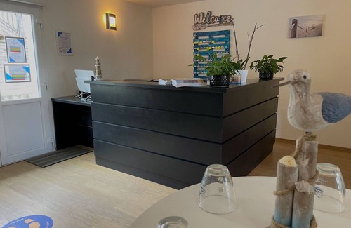 Saint-Georges-d'Oleron Apartment | Beautiful apartment for 2 guests with A/C, WIFI, pool, terrace and pets allowed