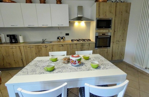 Colico Apartment | Beautiful apartment for 4 guests with WIFI, TV and patio