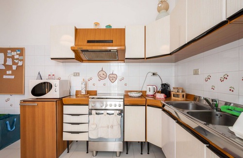 Omegna Apartment | Beautiful apartment for 4 people with WIFI, TV, balcony and pets allowed