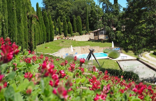San Gimignano Apartment | Beautiful apartment for 6 guests with WIFI, pool and panoramic view, close to San Gimignano