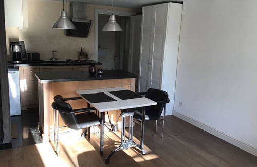Schoorl Apartment | Beautiful apartment for two, on the edge of the forest!