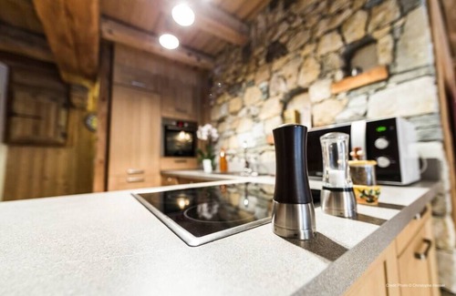 Val-d'Isere Apartment | Beautiful apartment in a chalet, ANCOLIE RDC