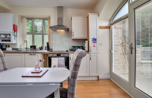 Thornton Dale Apartment | Beautiful apartment for 2 guests with WIFI, terrace, pets allowed and parking
