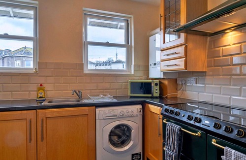 Teignmouth Apartment | Beautiful apartment for 4 people with WIFI and balcony