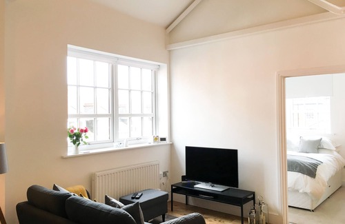 Winchester Apartment | Beautiful Apartment in Centre of Winchester with Parking