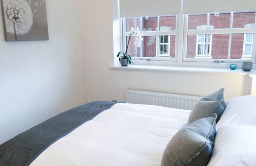 Winchester Apartment | Beautiful Apartment in Centre of Winchester with Parking