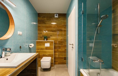 Balatonszemes Apartment | Beautiful apartment for 6 people with pool, A/C, WIFI, TV, terrace, pets allowed and parking