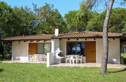 Aquileia House | Beautiful apartment in villa for 6 people with pool, A/C, WIFI, TV and terrace