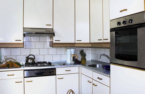 Landsrade House | Beautiful apartment in villa for 6 guests with WIFI, TV, terrace, pets allowed and parking