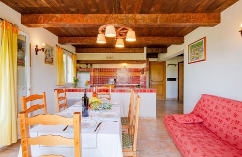 Bauduen Villa | Beautiful apartment in villa for 6 people with WIFI, TV, terrace, pets allowed and panoramic view