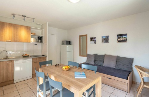 Saumur House | Beautiful apartment in villa for 5 people with pool, internet, TV, terrace and pets allowed