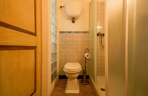 Asciano Villa | Beautiful apartment in villa with pool, WIFI, A/C, TV, pets allowed, panoramic view and parking