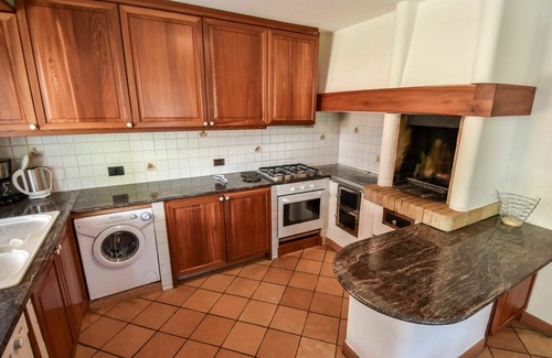 Penia House | Beautiful apartment in villa for 8 guests with WIFI, TV, balcony and pets allowed