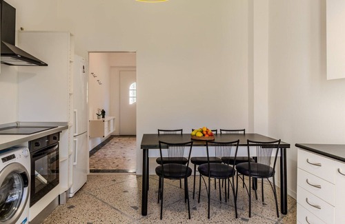 Dervio Villa | Beautiful apartment in villa for 6 guests with WIFI, A/C, TV, patio and pets allowed