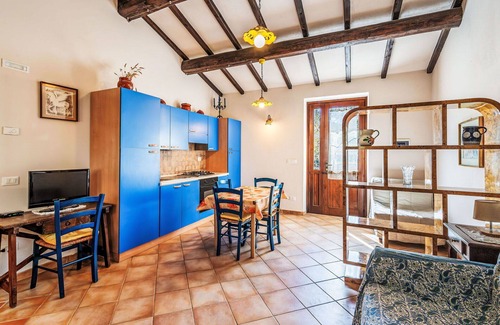 Lidarno Villa | Beautiful apartment in villa for 6 guests with pool, WIFI, A/C, TV, terrace and pets allowed