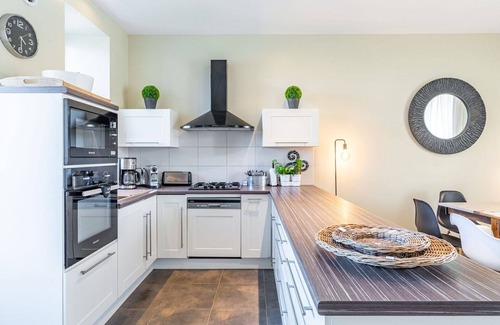 Caden Villa | Beautiful apartment in villa for 8 guests with WIFI, private pool, TV and terrace