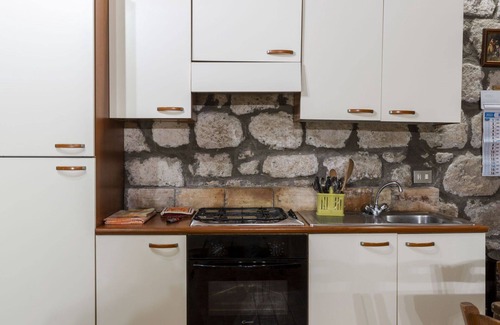Bagnoregio Villa | Beautiful apartment in villa for 8 guests with WIFI, pool, TV, patio and pets allowed