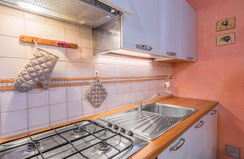 Cutigliano Apartment | Beautiful apartment for 6 people with pool, WIFI, TV, veranda and pets allowed