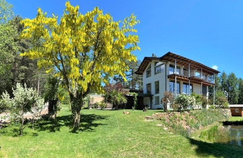 San Genesio Atesino Apartment | Beautiful apartment with glass front and mountain panorama - near Bolzano