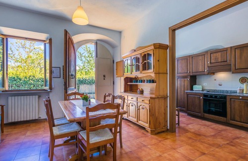 San Vivaldo Villa | Beautiful apartment in villa for 4 guests with WIFI, pool, TV, terrace and pets allowed
